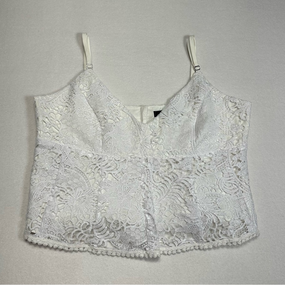 BCBGMAXAZRIA White Lace Crop Top Lined Adjustable Straps Size Large
